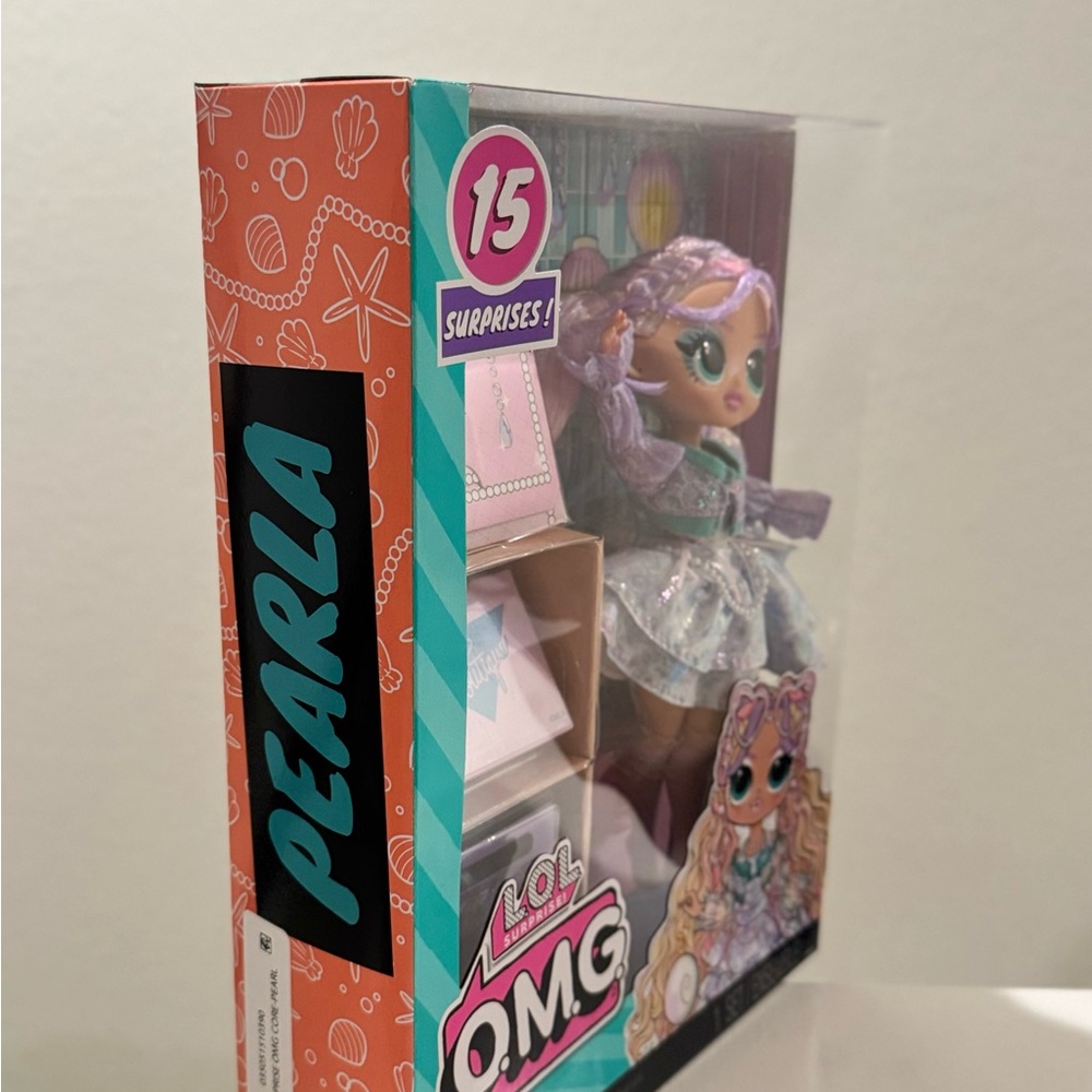 L.O.L. Surprise!O.M.G. Pearla Fashion Doll with 15 Surprises,Mermaid Themed. NEW - Picture 6 of 7